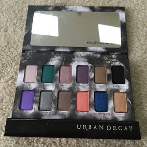 UD Shadow Box